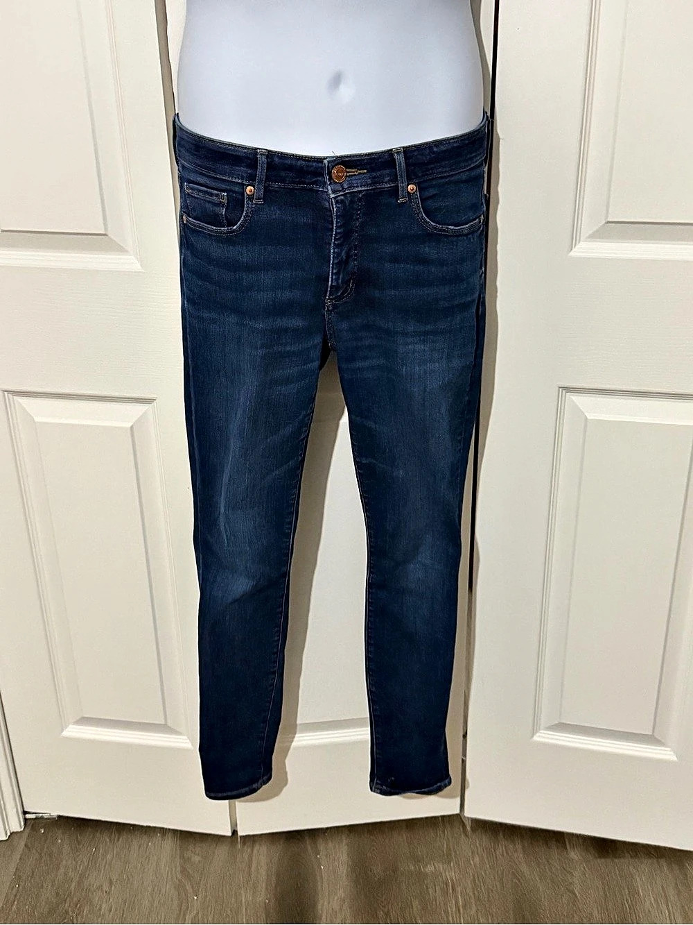 LOFT Skinny Jeans Waist 6 in Blue